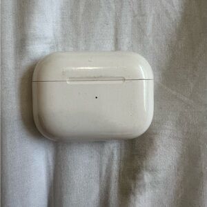 Apple AirPod pro 1 charging case